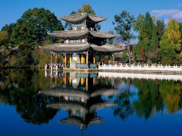 Deyue Pavilion, Black Dragon Pool Park, Beijing, China